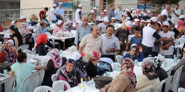 Başkan Gümrükçüoğlu’ndan Ramazan İftarları Geleneği