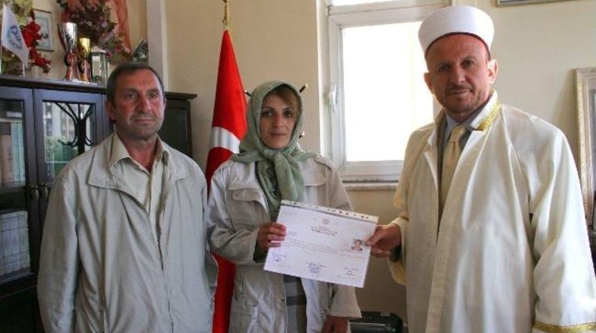 G&uuml;rc&uuml; Kadın M&uuml;sl&uuml;manlığı Se&ccedil;ti