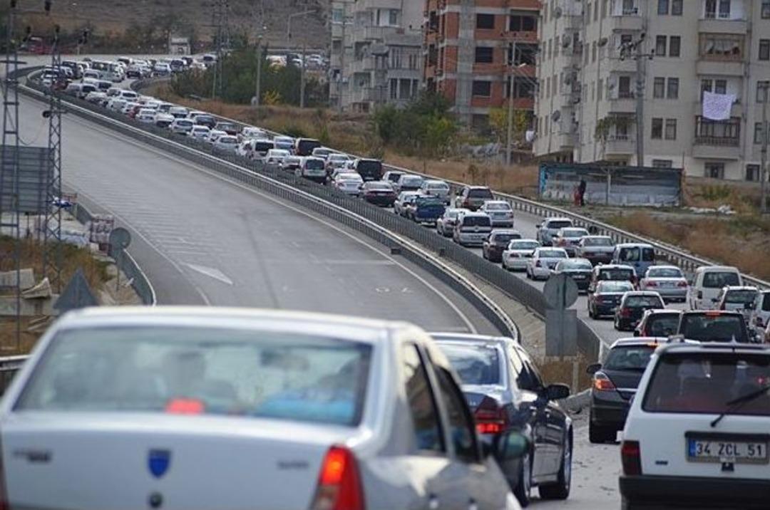 Tosya D-100 Karayolunda Bayramın Trafik &Ccedil;ilesi Başladı