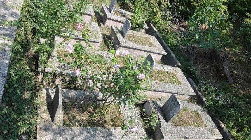 İnebolu'da Mezarlıklara Bayram Temizliği