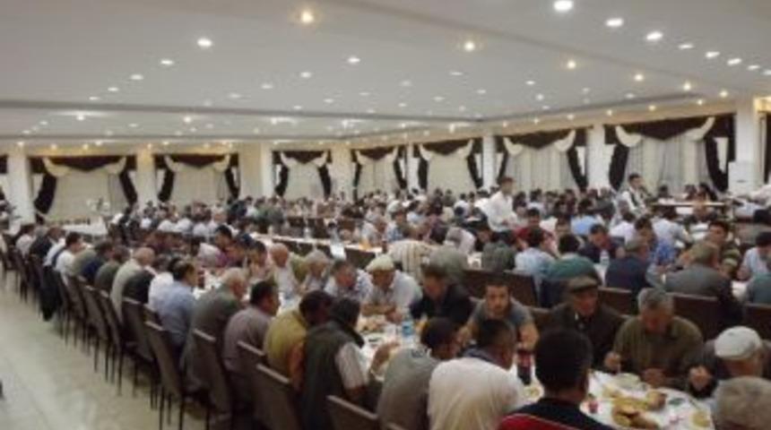 Başkan Taş, Esnafla İftarda Buluştu