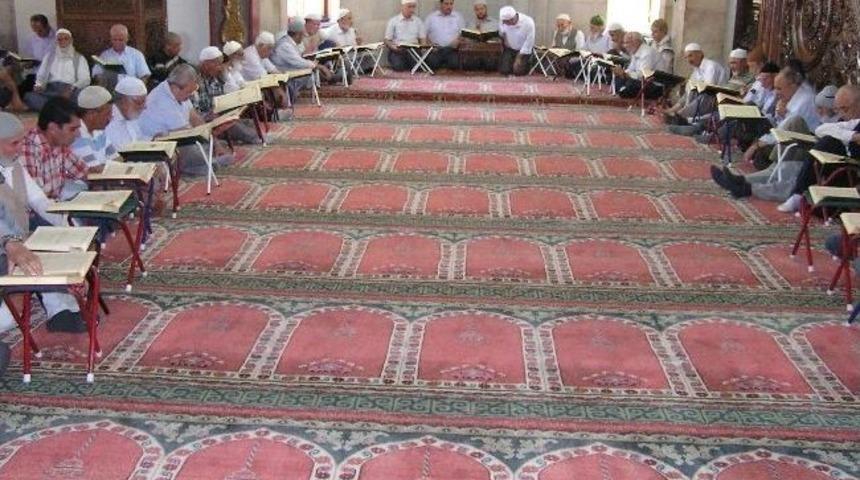 Ramazan&rsquo;da Kur&rsquo;an Mukabele İlgi G&ouml;rd&uuml;