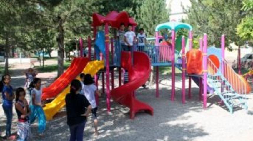 Yeni&ccedil;ubuk Belediyesi &Ccedil;ocukların Y&uuml;z&uuml;n&uuml; G&uuml;ld&uuml;rd&uuml;