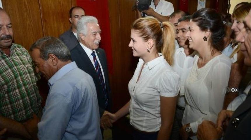 B&uuml;y&uuml;kşehir Belediyesi'nde Bayramlaşma T&ouml;reni