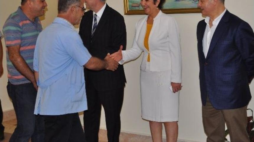 Balcalı Hastanesi'nde Bayramlaşma T&ouml;reni