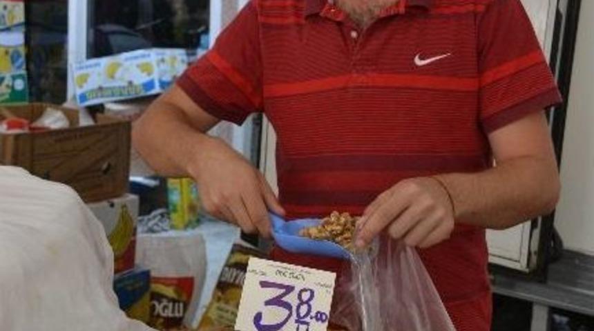 Ceviz Fiyatları Baklava Yapacak Ev Hanımlarını D&uuml;ş&uuml;nd&uuml;r&uuml;yor