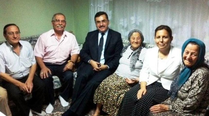 Balıkesir Valisi Ramazanda Vatandaşları Evlerinde Ziyaret Etti