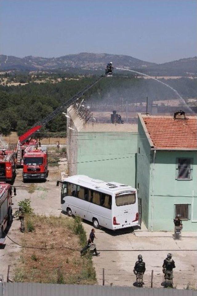 Keles Cezaevindeki İsyan Ve Yangın Bastırıldı