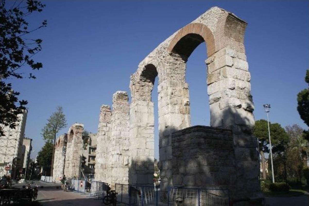 Sel&ccedil;uk Su Kemerlerindeki &Ccedil;atlaklar