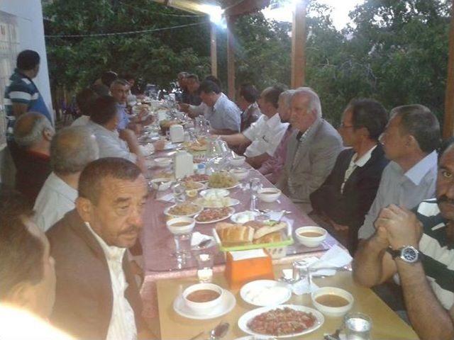 Kaymakam Polat İgm Üyeleri Ve Muhtarlarla İftarda Bir Araya Geldi