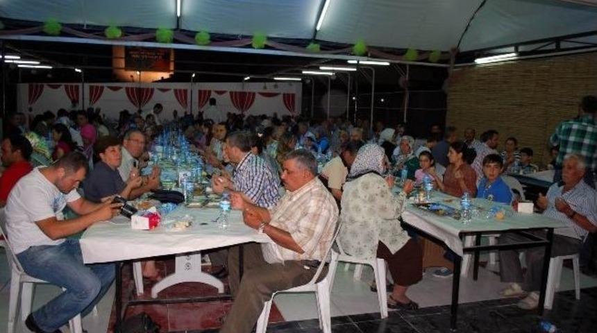 İnşaat&ccedil;ılar Odası &Uuml;yelerine İftar Verdi