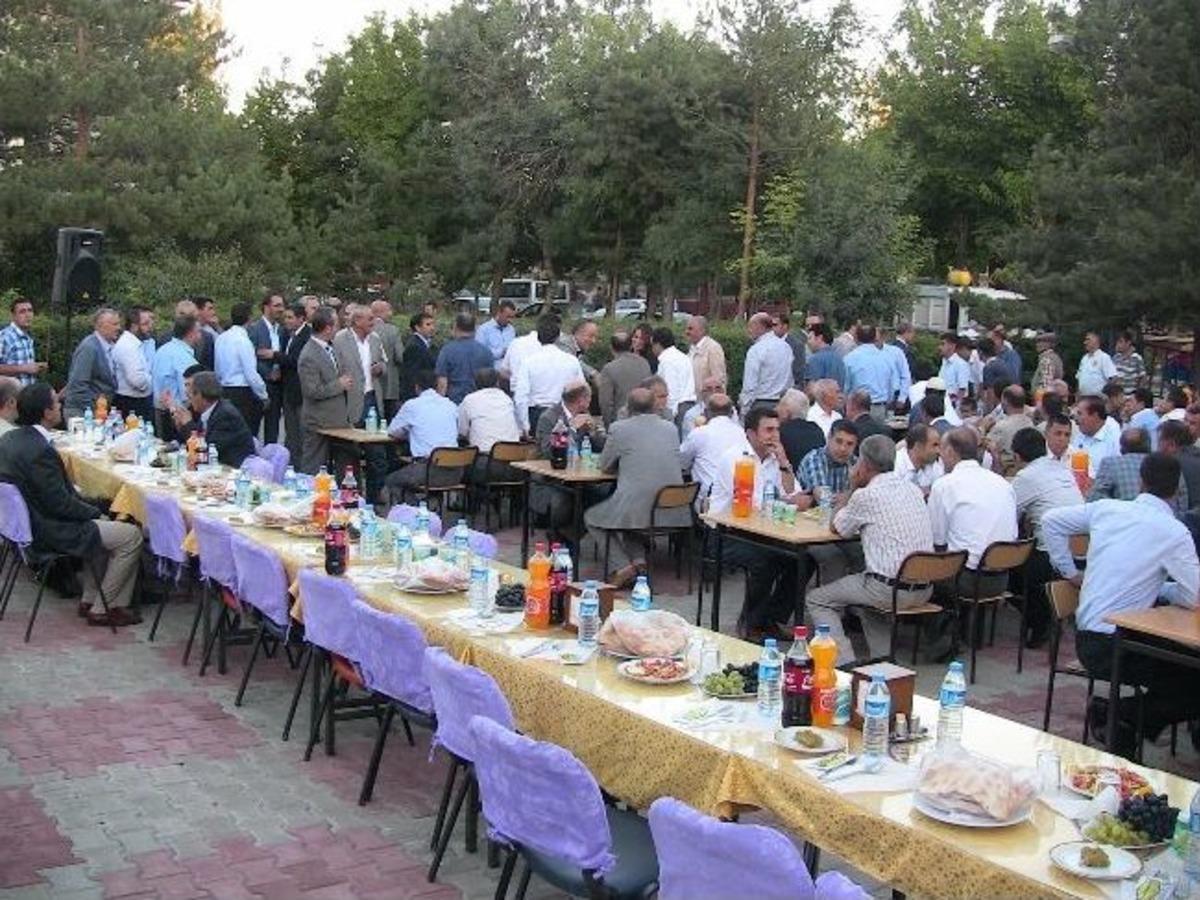 Bulanık&rsquo;ta G&ouml;rkemli İftar Yemeği