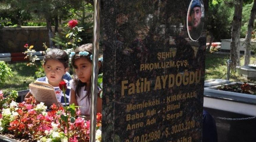 Kırıkkale Protokol&uuml;nden Şehitlik Ziyareti
