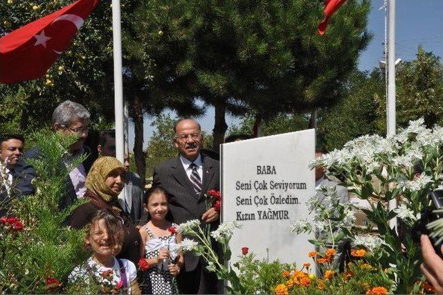 Kırıkkale Protokolünden Şehitlik Ziyareti