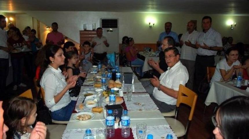 Sak-yet Y&ouml;netiminden İftar Programı