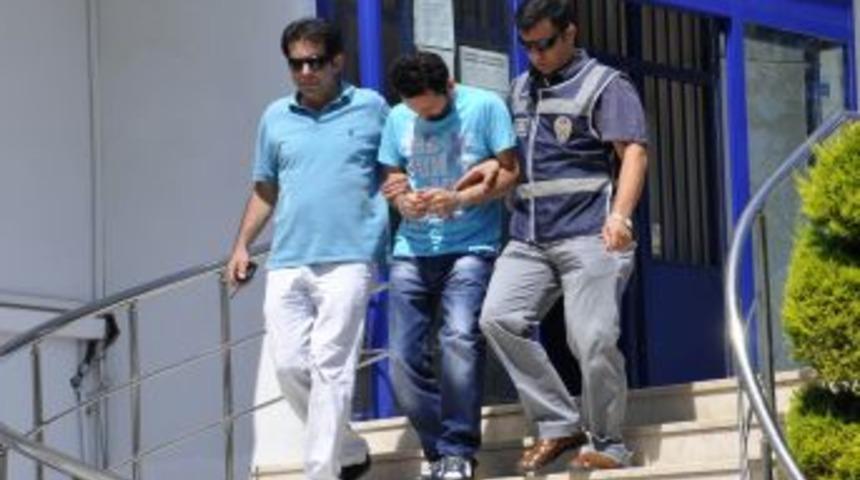 14 Yıl &Ouml;nceki &Ccedil;atı Intiharı, &Uuml;vey Oğul Cinayeti &Ccedil;ıktı