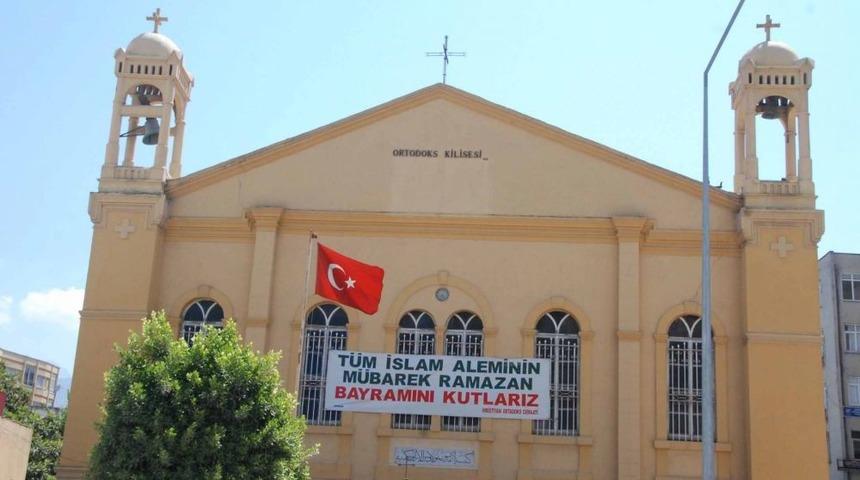Hristiyanlardan Pankartlı Bayram Kutlaması