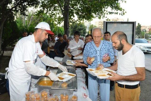 Fatih’te Hasta Yakınlarına İftar 1