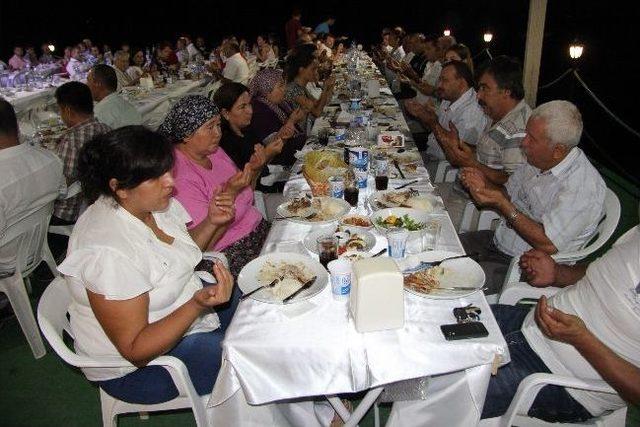 Muhtarlar İftar Yemeğinde Biraraya Geldi