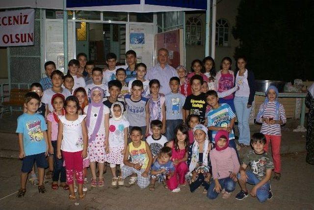 Cami İmamından Kuran Kursu Öğrencilerine İftar 3