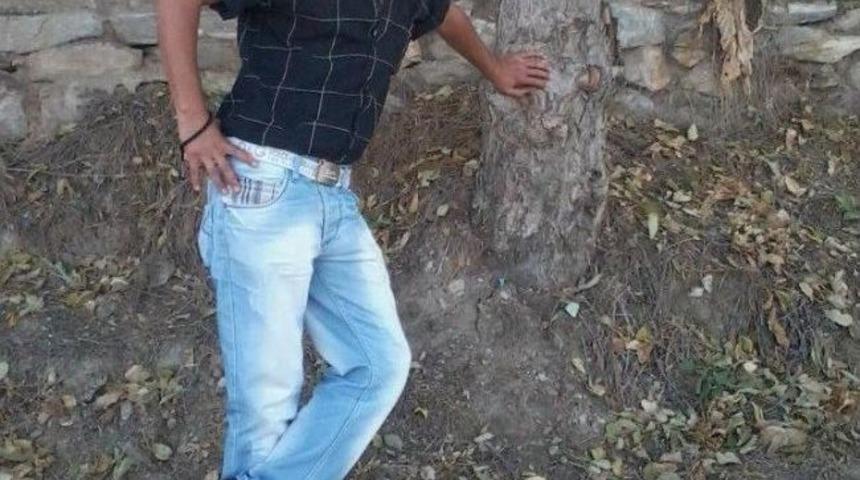 Motosikletten D&uuml;şen Gen&ccedil; Hayatını Kaybetti