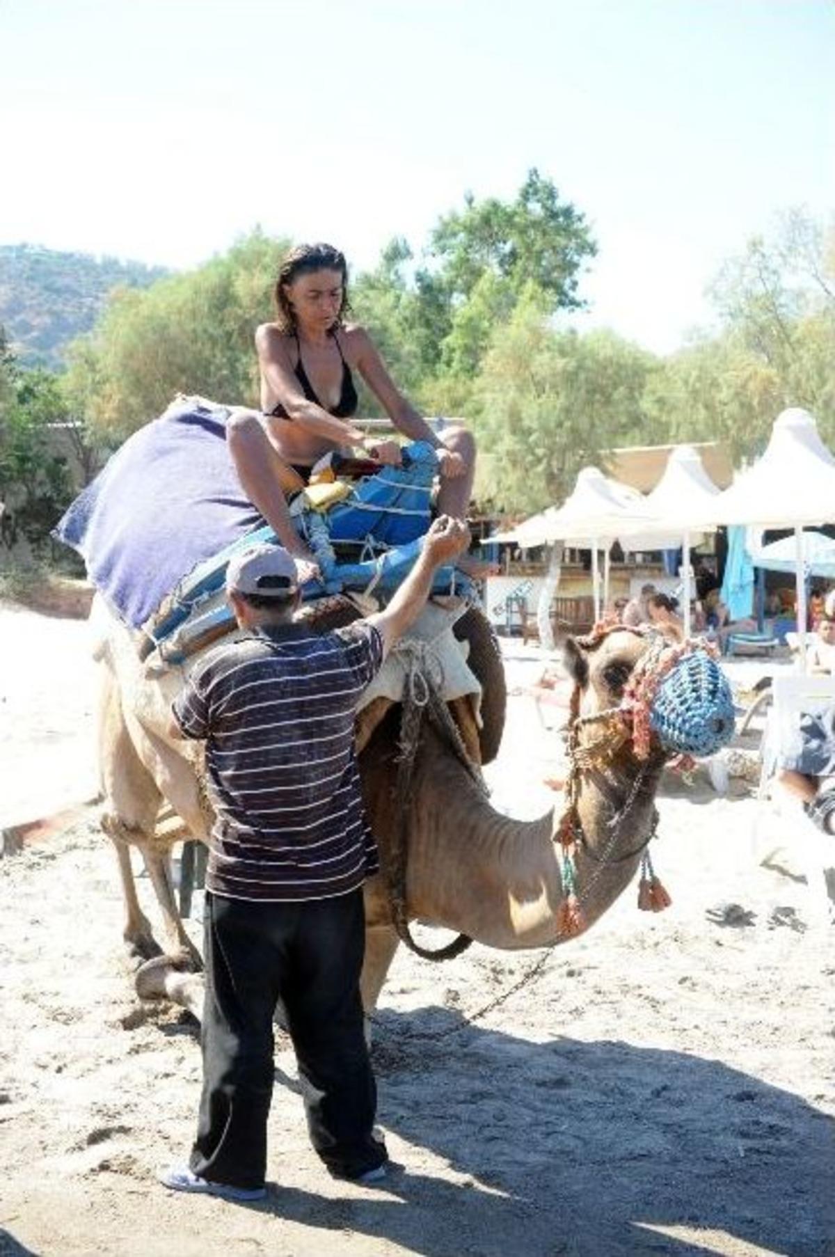 Yıldız Tilbe'nin Deve Keyfi