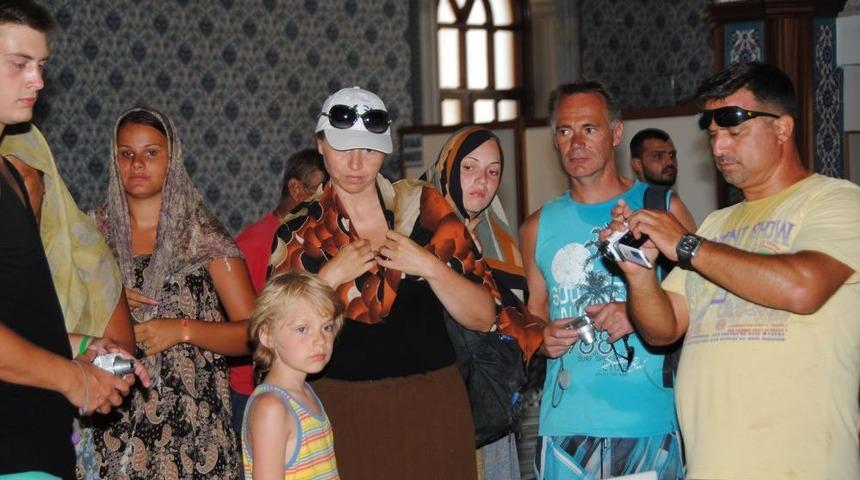 Ramazan Ayında Bin 200 Rus Turist Inan&ccedil; Turizmi Kapsamında Cami Ziyareti Yaptı