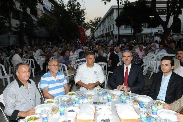 Bursa'da Son İftar Cumhuriyet Caddesi’nde Yapıldı