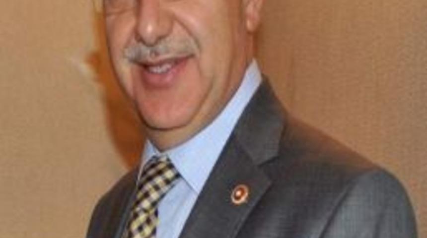 Ak Parti Milletvekili Ahmet &Ouml;ks&uuml;zkaya Bayram Namazını Hunat Camiinde Kıldı