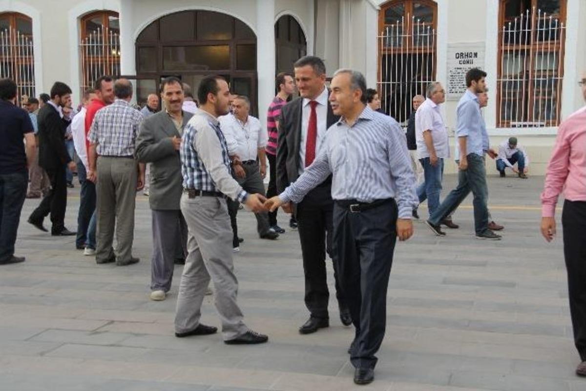 Sakarya&rsquo;da Camiler Doldu Taştı