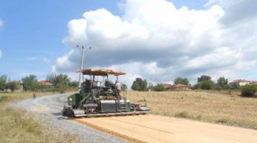 Karam&uuml;rsel K&ouml;y Yolları Elden Ge&ccedil;iyor