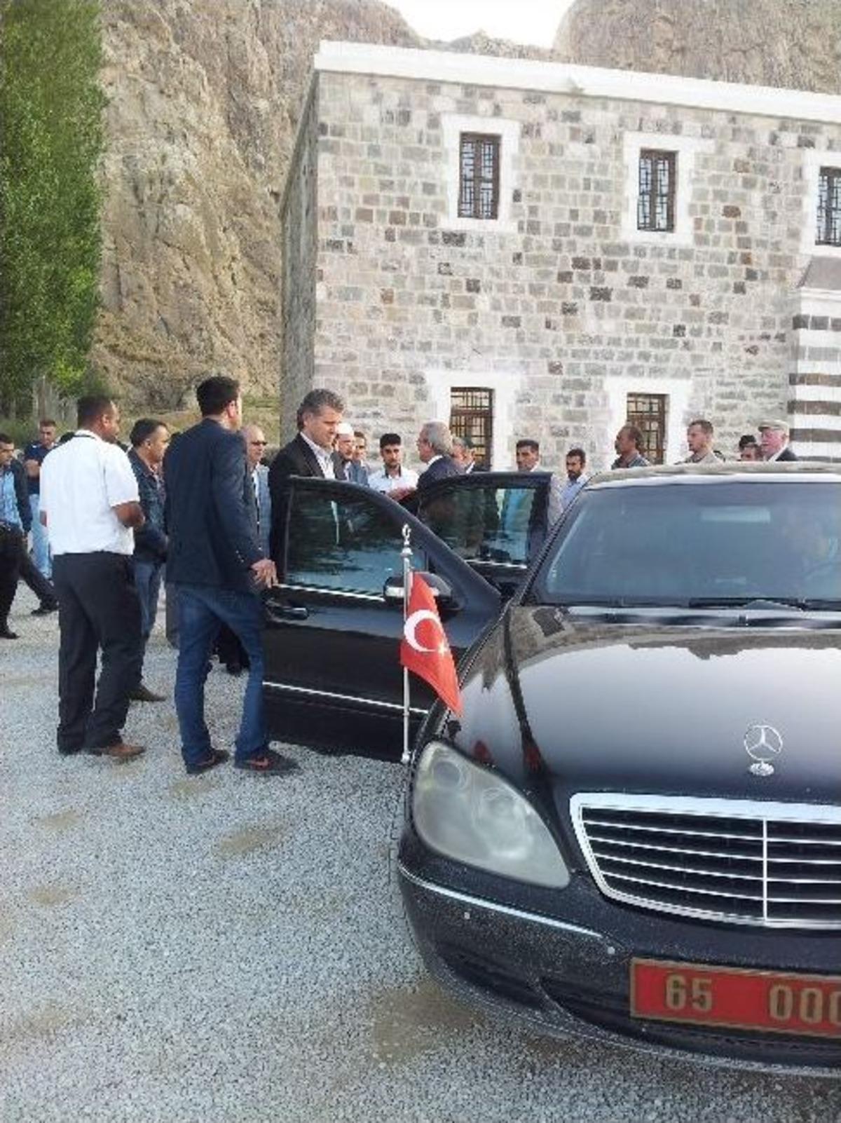 Tarihi Horhor Camide 98 Yıl Sonra İlk Bayram Namazı