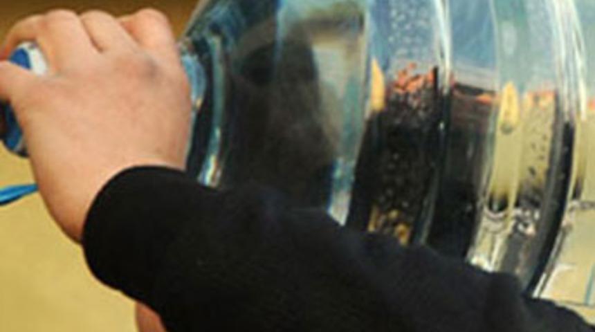 Har&ccedil;lğını &ccedil;ıkarmak i&ccedil;in &ccedil;alışırken &ouml;ld&uuml;