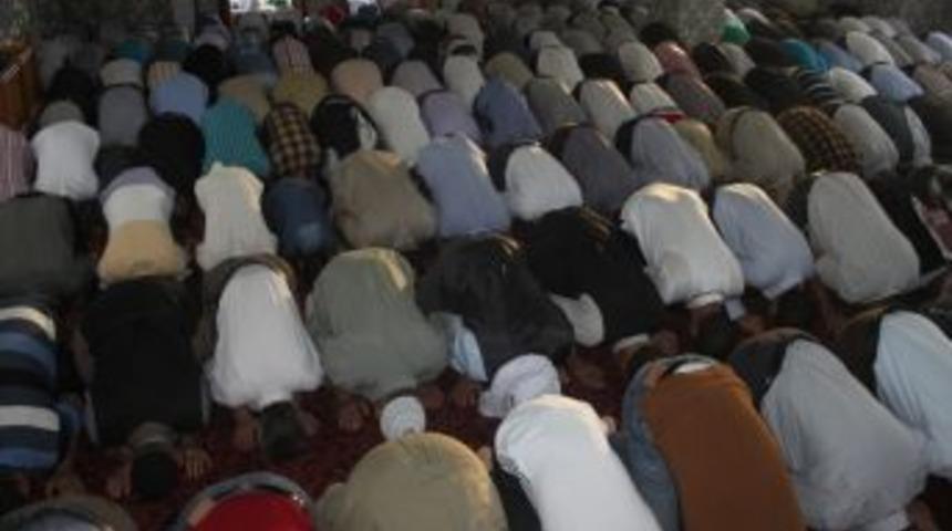 Şırnaklılar, Bayram Namazında İslam Kardeşliği I&ccedil;in Dua Etti