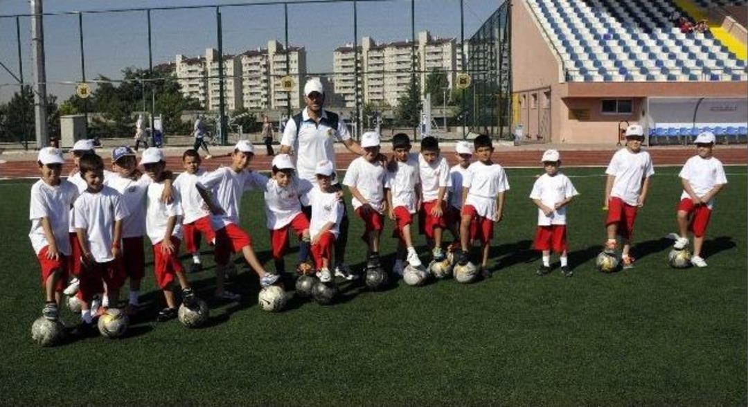 Yaz Okulları Yıldız Yetiştiriyor