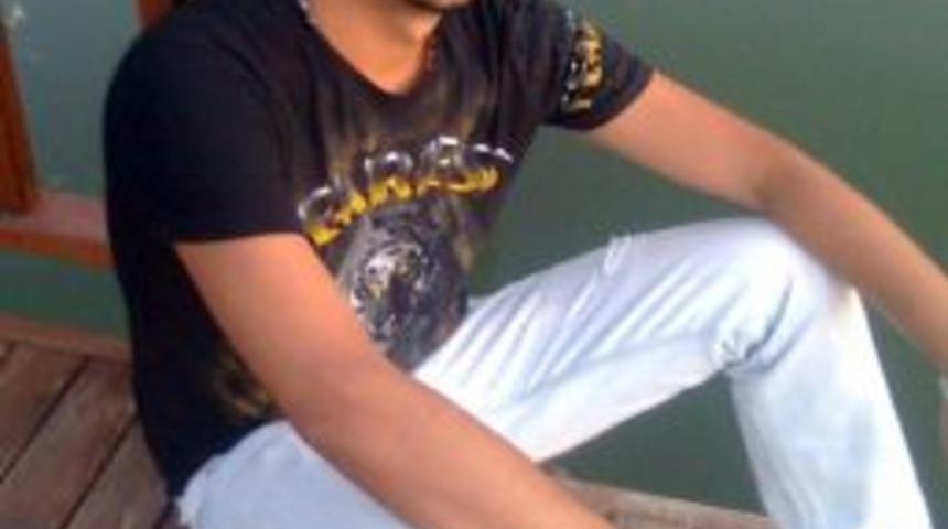 Sokak Ortasında Silahla Kız Ka&ccedil;ırma Anı Kameraya Yansıdı