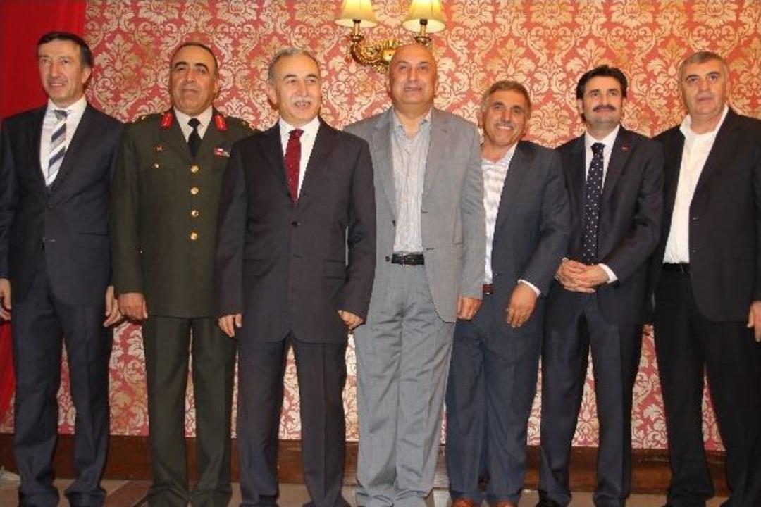 Sakarya Valiliği Resmi Bayramlaşma T&ouml;reni Ger&ccedil;ekleşti