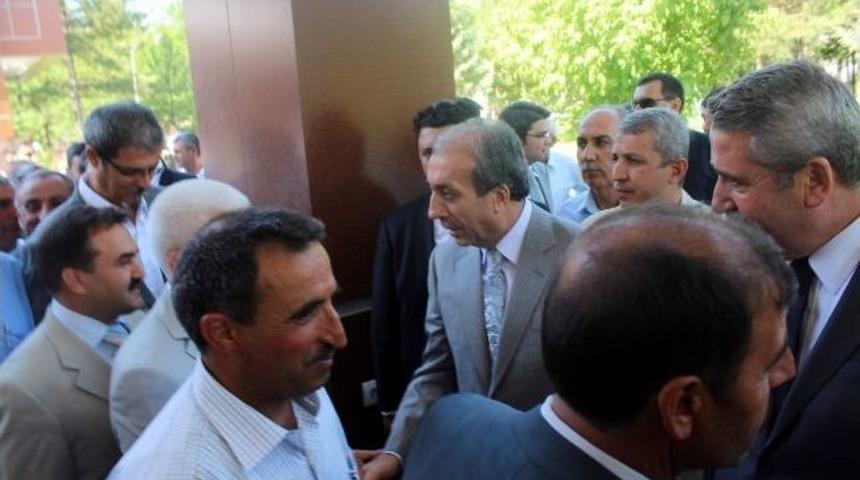 Bakan Eker, Diyarbakır&rsquo;da Bayramlaşma T&ouml;renine Katıldı