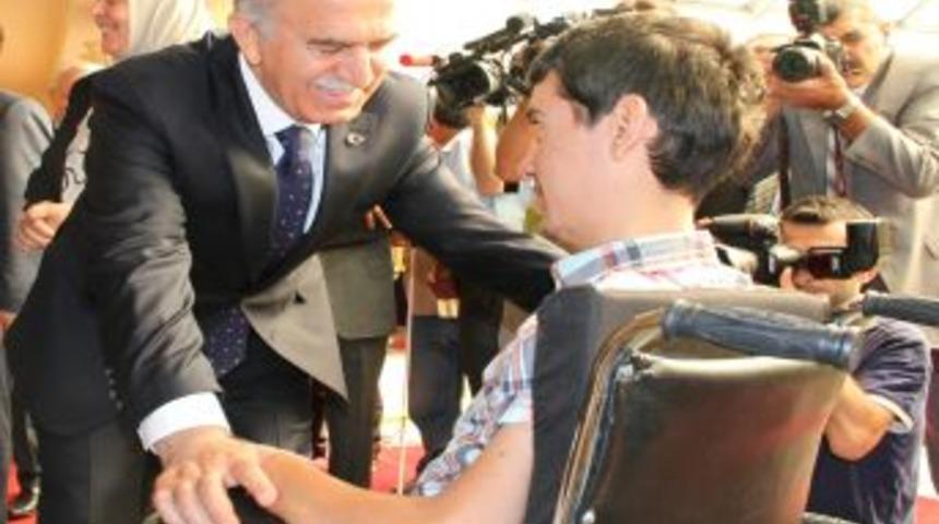 Faruk &Ccedil;elik: İslam Alemindeki Hadiseler Bayram Lezzetini Hissetmemizi Engelliyor