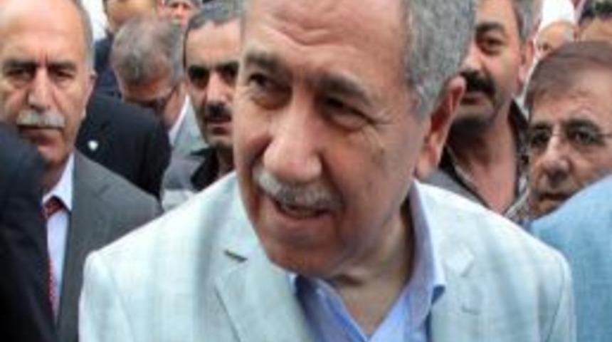 Arın&ccedil;: Bayramı Buruk Yaşayan Mısır Ve Suriye'deki M&uuml;sl&uuml;manlar I&ccedil;in Dua Ediyoruz