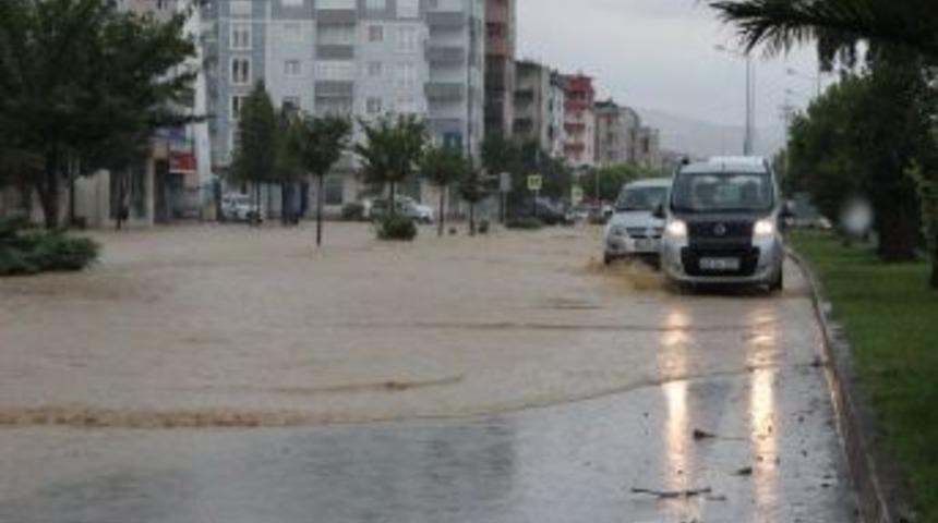 Atakum&rsquo;a Ge&ccedil;en Yıla Oranla Iki Kat Yağmur D&uuml;şt&uuml;