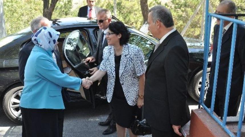 Vali Tuna&rsquo;nın Huzurevi Ziyareti