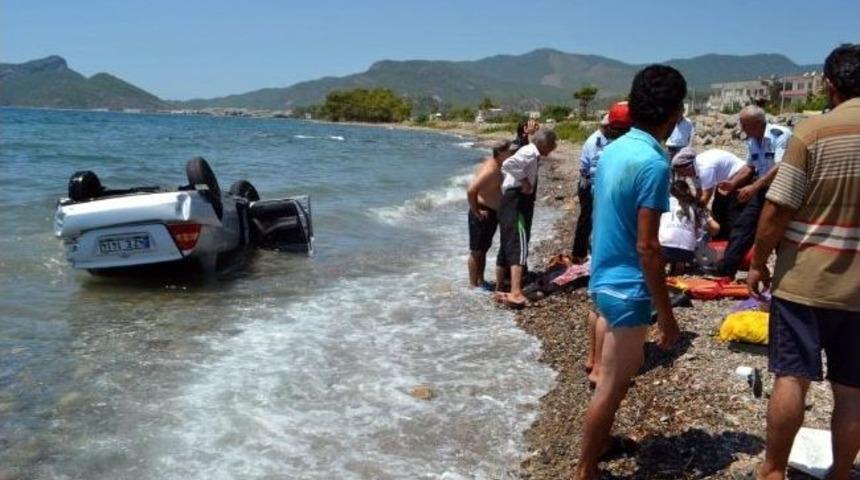 Mersin'de Otomobil Denize U&ccedil;tu