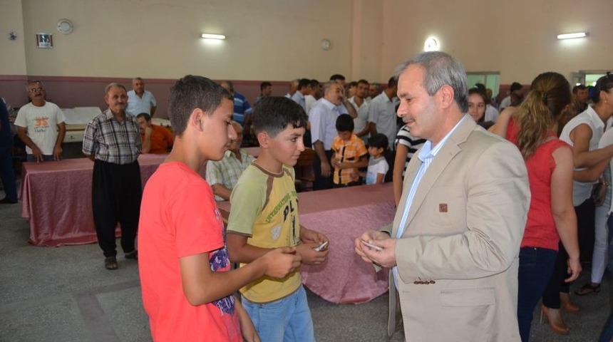 &Ouml;zgan&rsquo;dan &Ccedil;ocuklara Bayram Har&ccedil;lığı