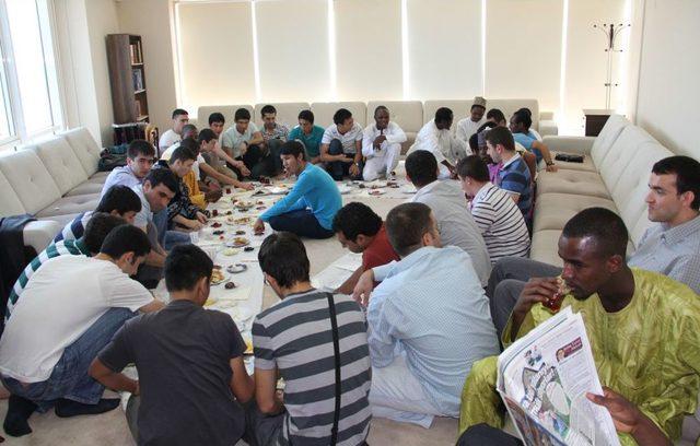 Uluslararası Bayram Sofrasında Buluştular 3