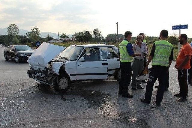 Sakarya’da Trafik Kazası: 4 Yaralı