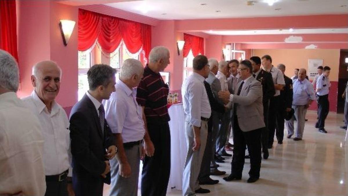 Ak&ccedil;akoca'da Resmi Bayramlaşma