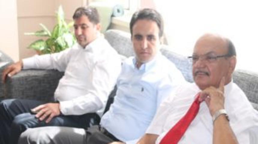 G&uuml;lnarlılar &Ouml;ğretmenevinde Bayramlaştı