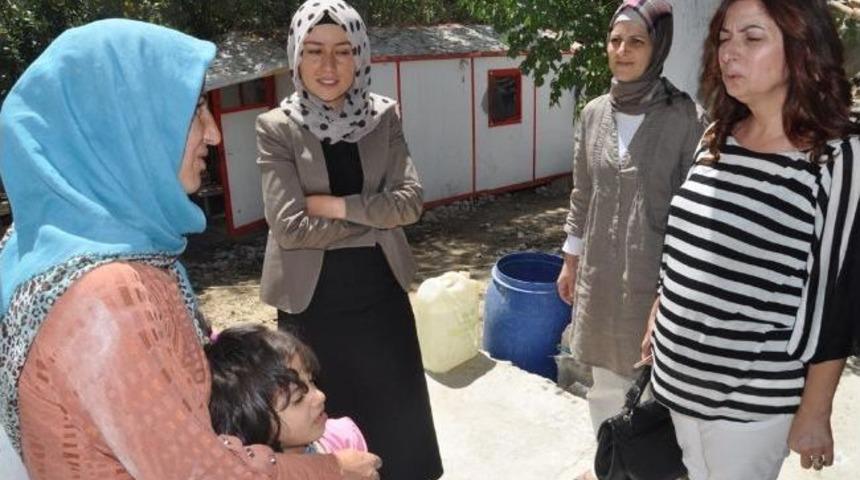 Ak Kadınlar Ramazanda G&ouml;n&uuml;llere Girdiler