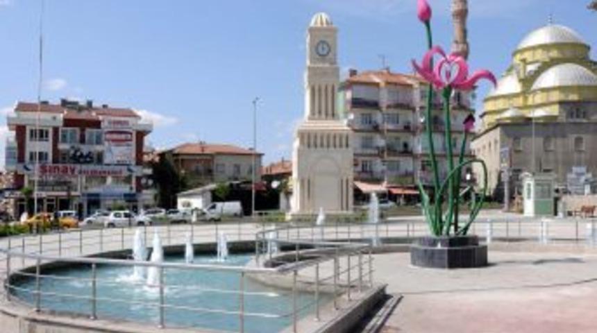 Mamak'ta Saat Kuleleri Y&uuml;kseliyor